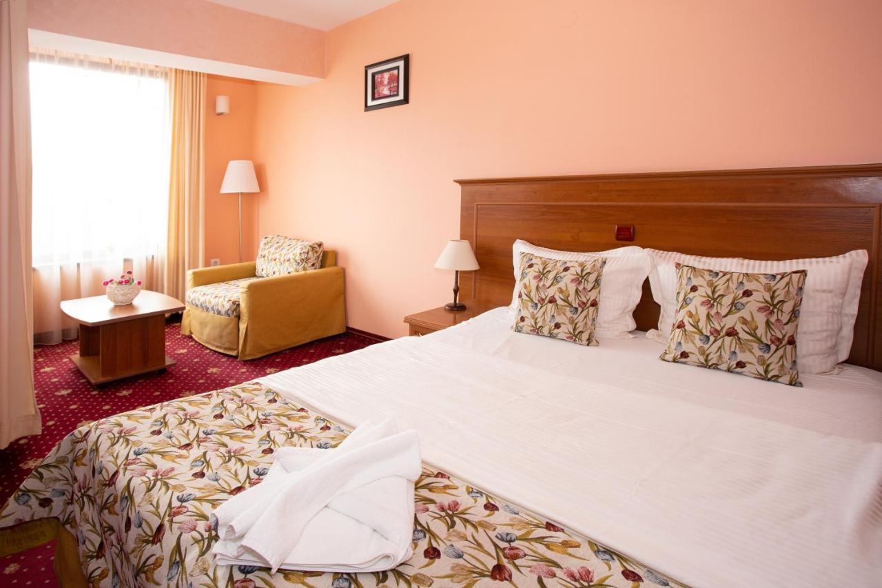 Contessa Hotel Sjumen Eksteriør billede