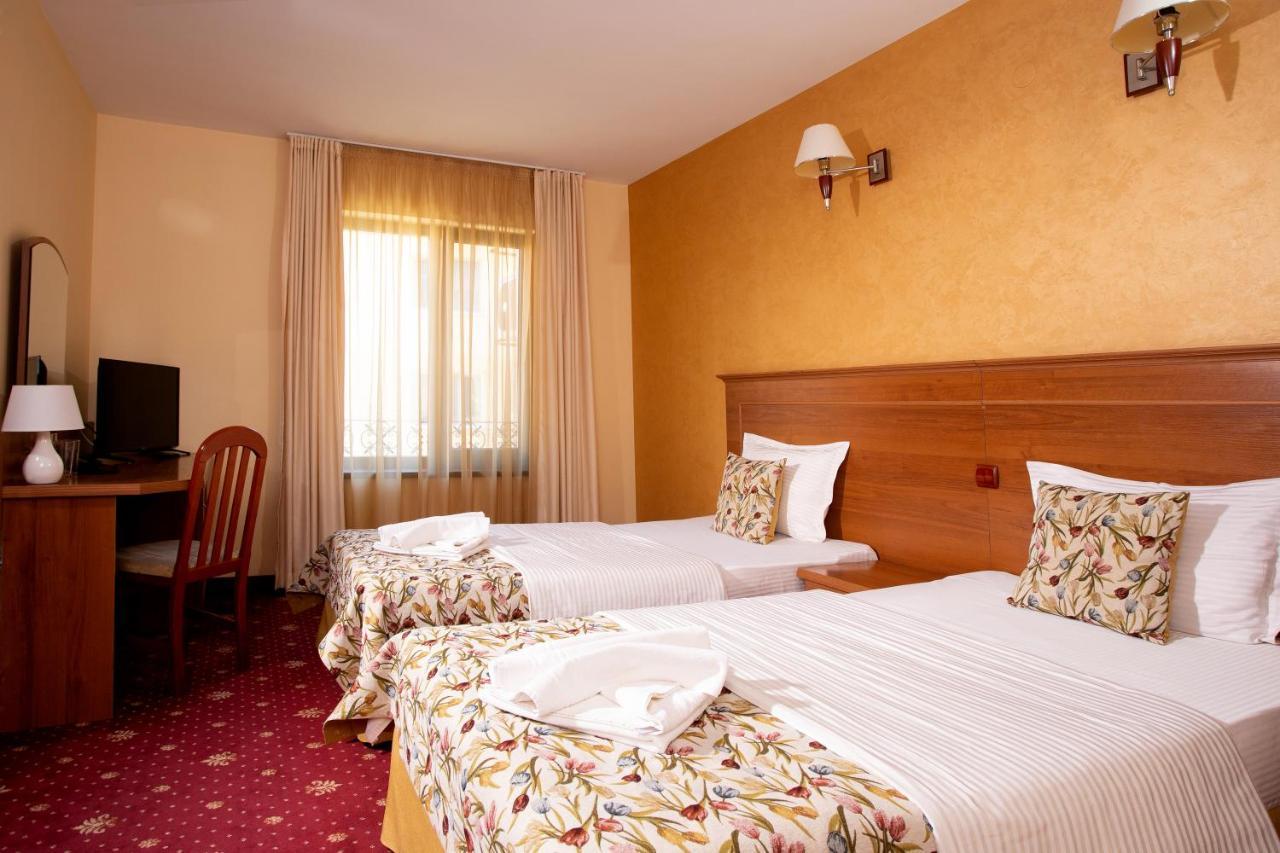 Contessa Hotel Sjumen Eksteriør billede