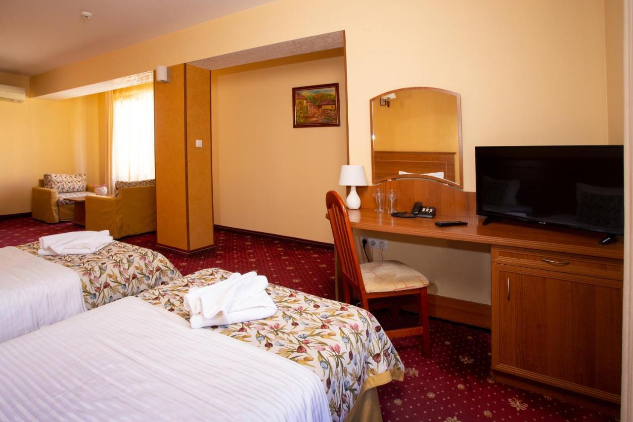 Contessa Hotel Sjumen Eksteriør billede